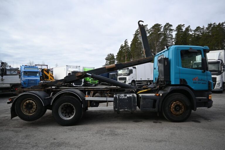 Scania P340 6x2 koukku