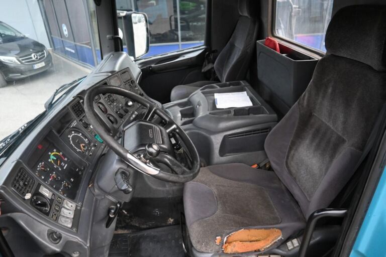 Scania P340 6x2 koukku