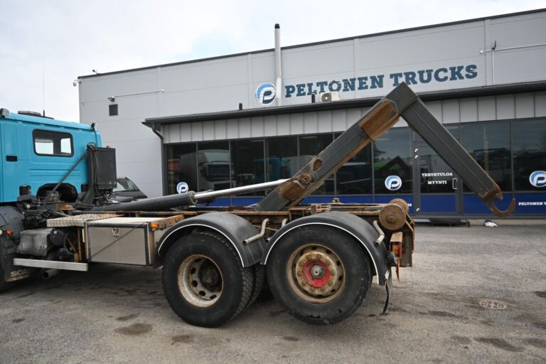 Scania P340 6x2 koukku