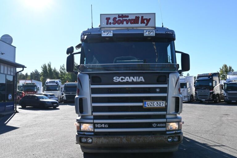 Scania R 164 6x2 vaijeri pedillä