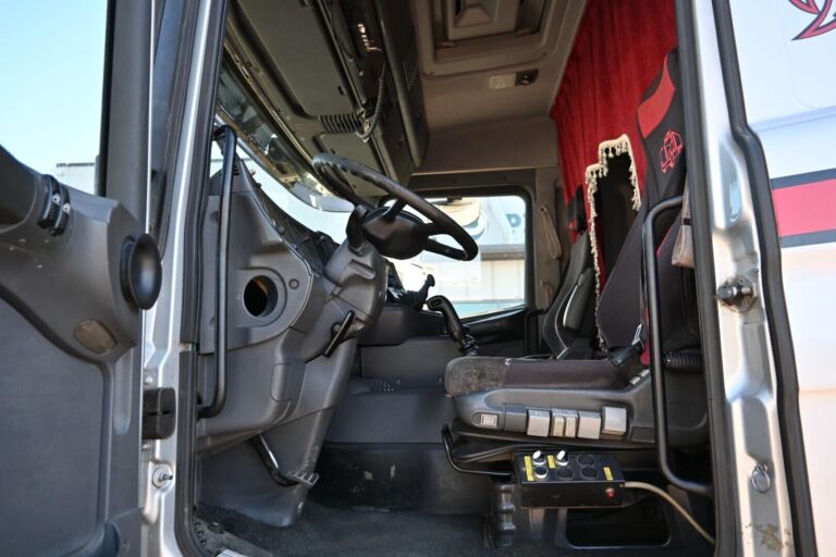 Scania R 164 6x2 vaijeri pedillä