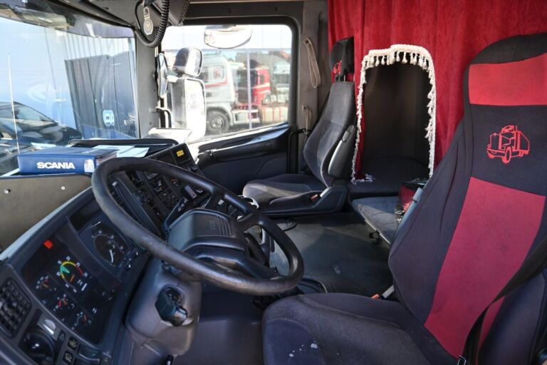 Scania R 164 6x2 vaijeri pedillä