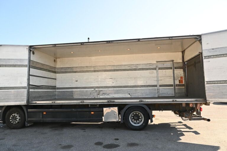 Scania P320 4x2