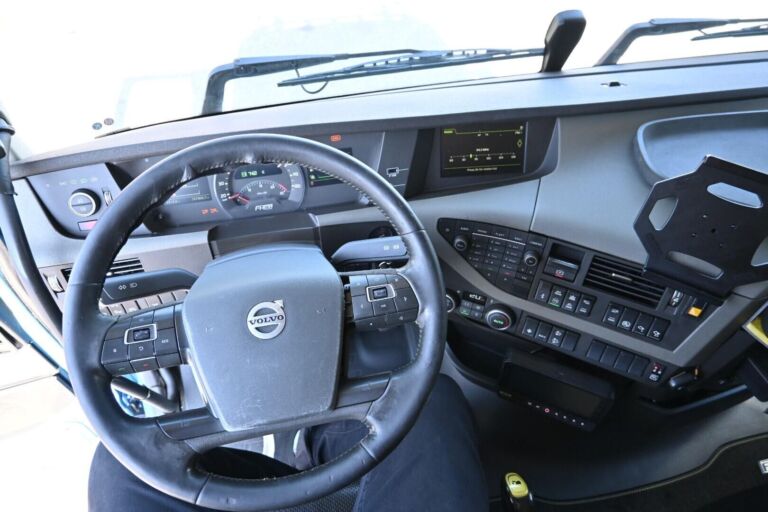 Volvo FH650 8x2 euro 6