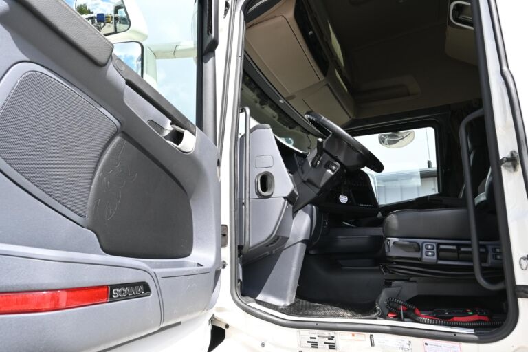 Scania R450 8x4*4 Euro 6