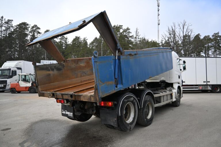 Scania R164