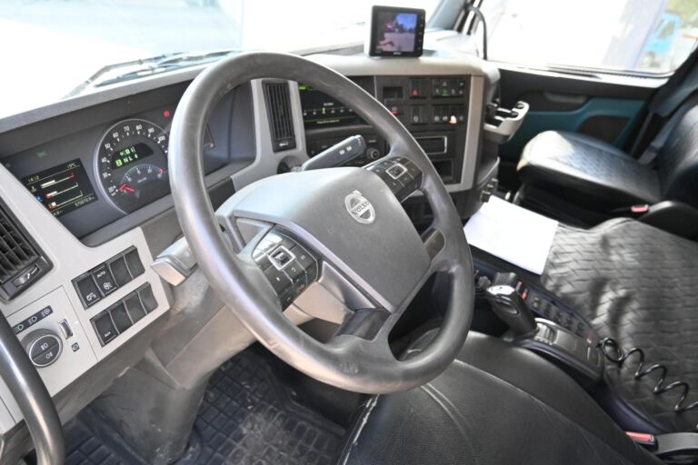 Volvo FM450 6x2 Multilift