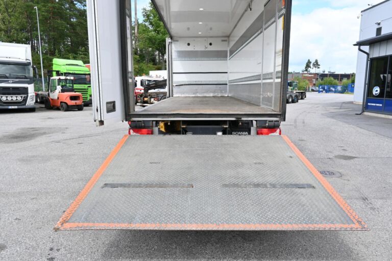 Scania P280 4x2 Euro 6 284tkm