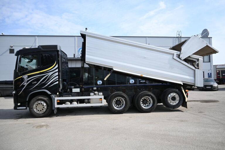 Volvo FH750 8x4 kippiauto