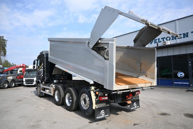 Volvo FH750 8x4 kippiauto