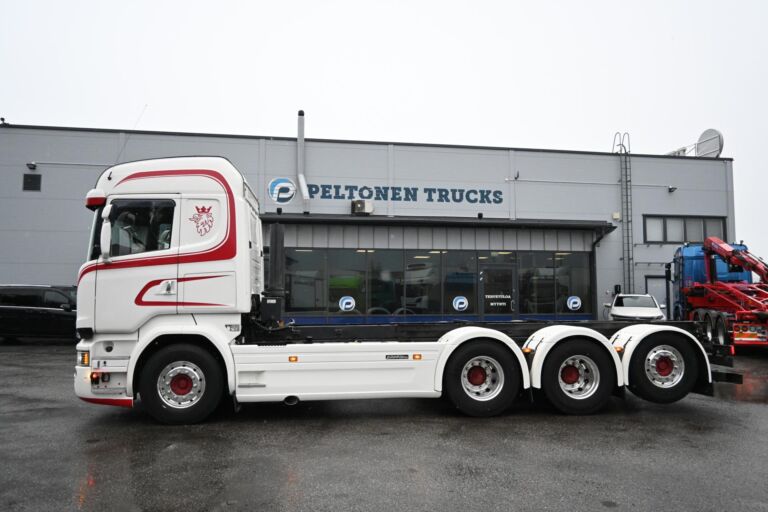 Scania R730 8x4*4 Tridem alusta/kippirunko