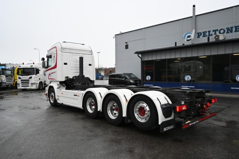 Scania R730 8x4*4 Tridem alusta/kippirunko