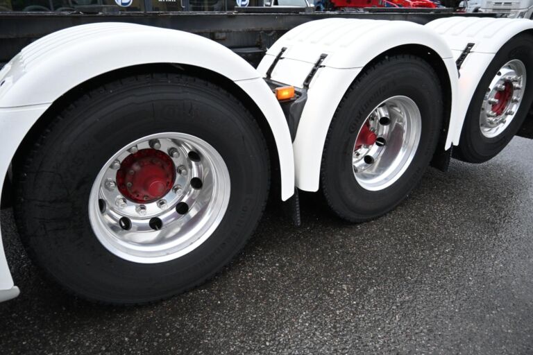 Scania R730 8x4*4 Tridem alusta/kippirunko