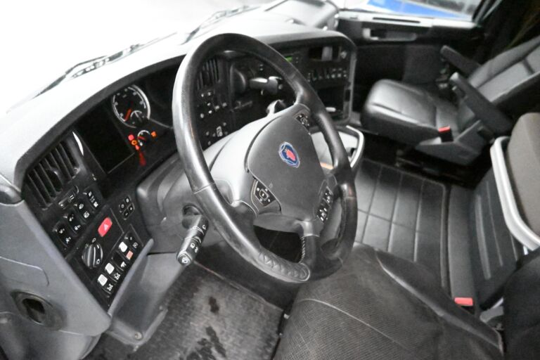 Scania R730 8x4*4 Tridem alusta/kippirunko