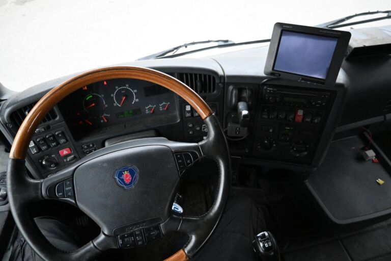 Scania R420 6x2 JOAB koukku