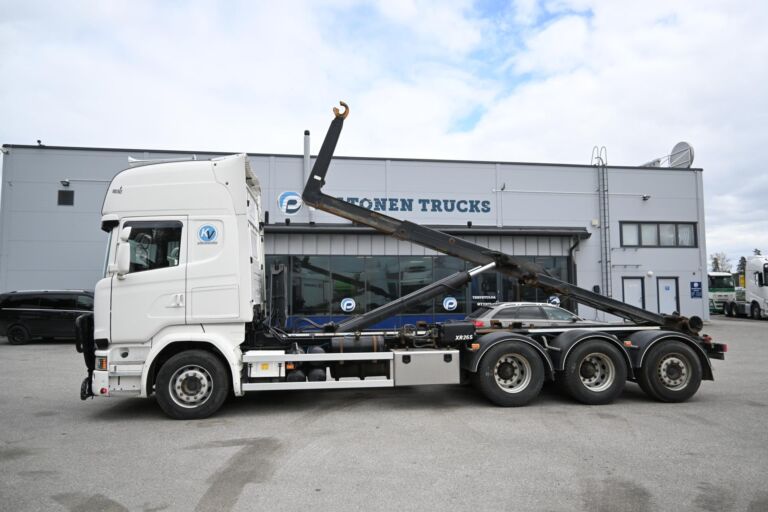 Scania R580 8x4*4 Tridem