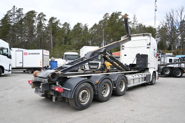 Scania R580 8x4*4 Tridem