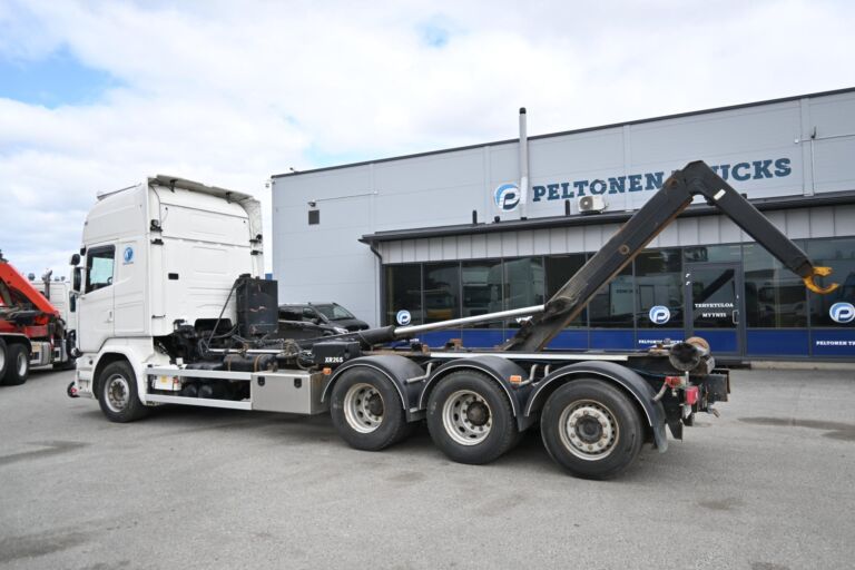 Scania R580 8x4*4 Tridem