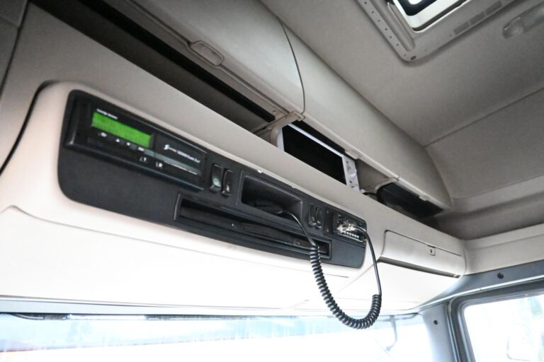 Scania R580 8x4*4 Tridem