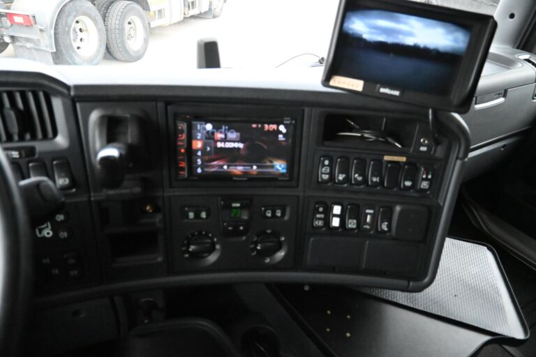 Scania R580 8x4*4 Tridem