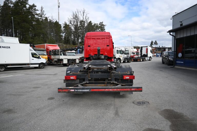 Scania R490 8x4 Etukippi / alusta