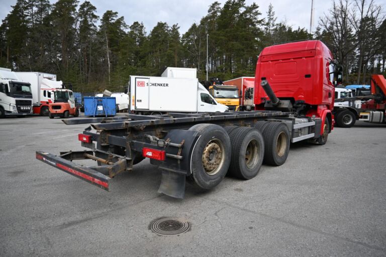 Scania R490 8x4 Etukippi / alusta