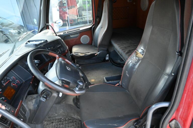 Volvo FH16 610 Vetopöytäauto
