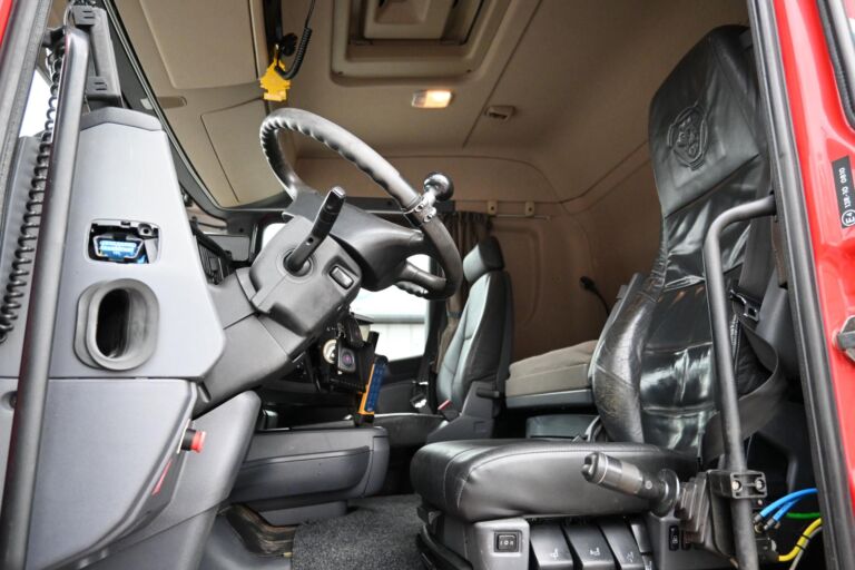 Scania R480 8x4*4 Tridem koukkuauto