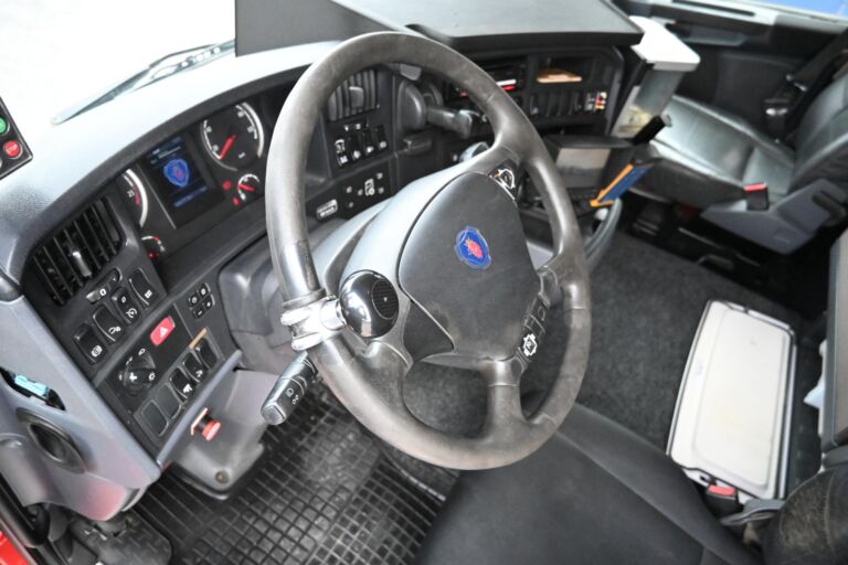 Scania R480 8x4*4 Tridem koukkuauto