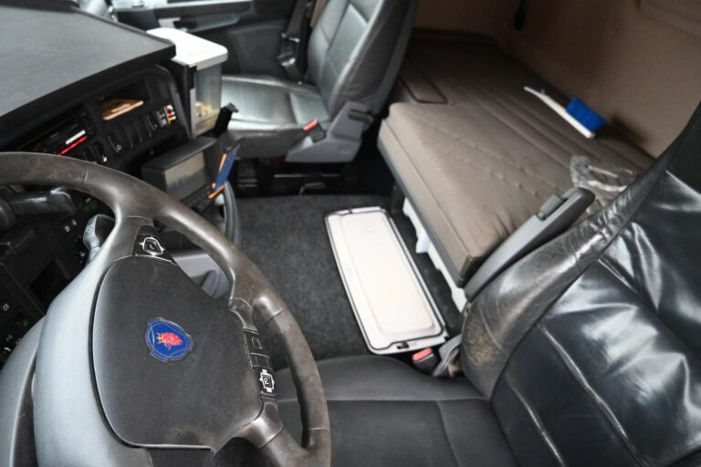 Scania R480 8x4*4 Tridem koukkuauto