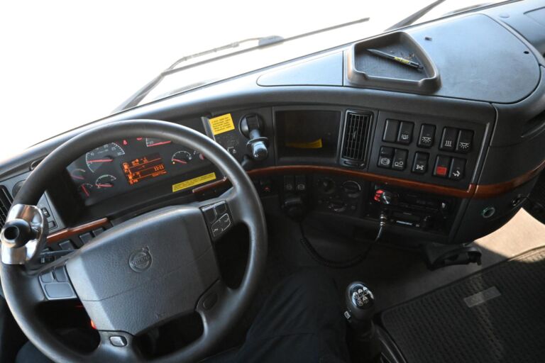 Volvo FH420 8x4 AJK