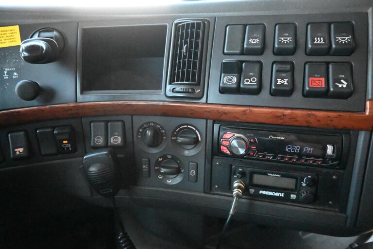 Volvo FH420 8x4 AJK