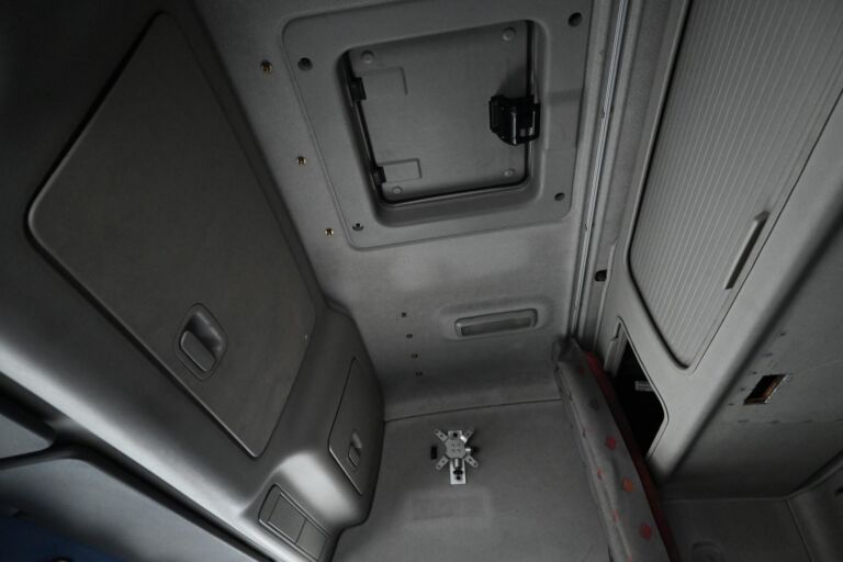 Volvo FH420 8x4 AJK