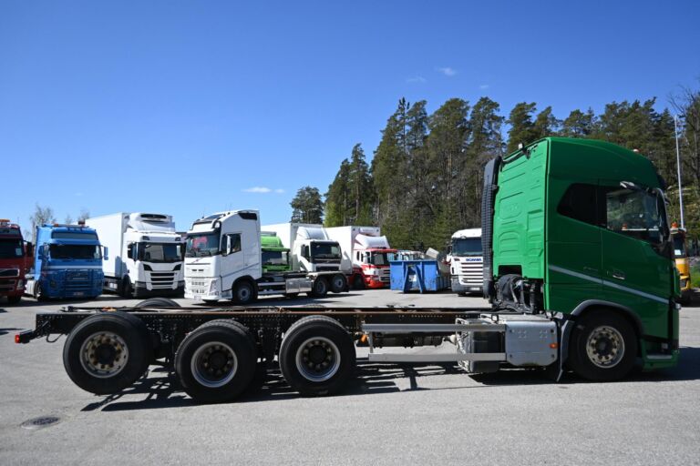 Volvo FH650 8x4 alusta
