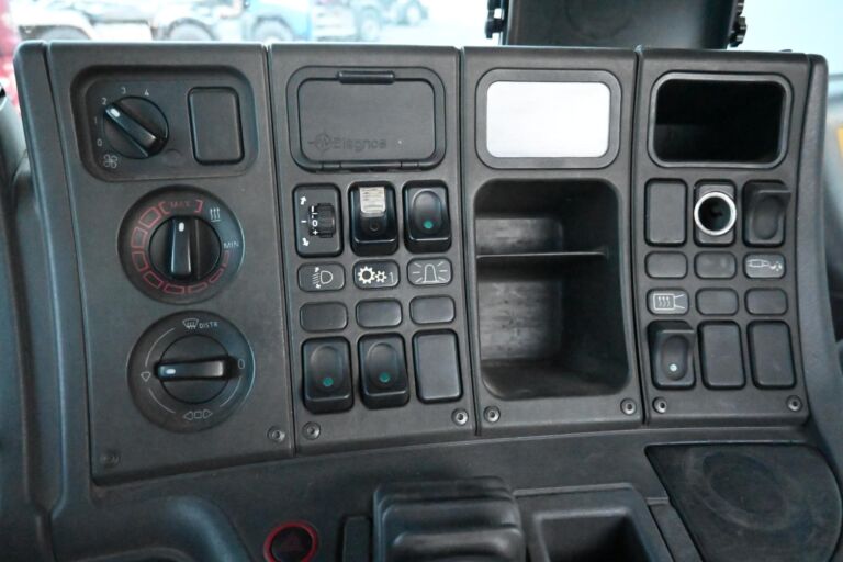 Scania P94 4x2 vaijeriauto