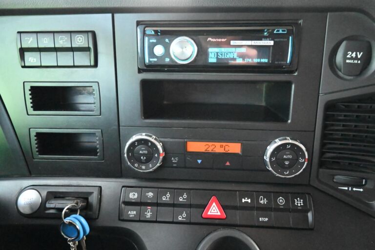 Mercedes-Benz AROCS 3253 8x4 7700 km