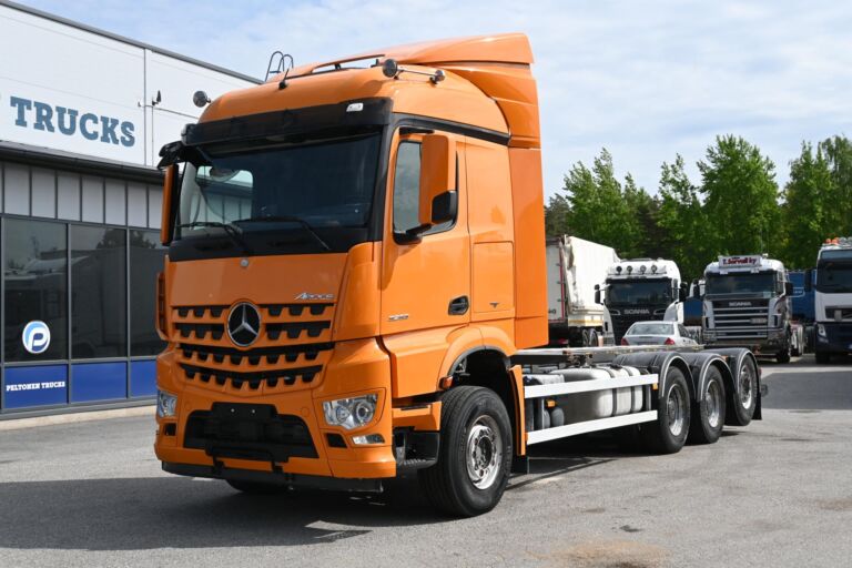 Mercedes-Benz AROCS 3253 8x4 7700 km