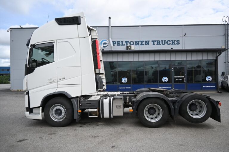 Volvo FH540 6x2 vetopöytäauto