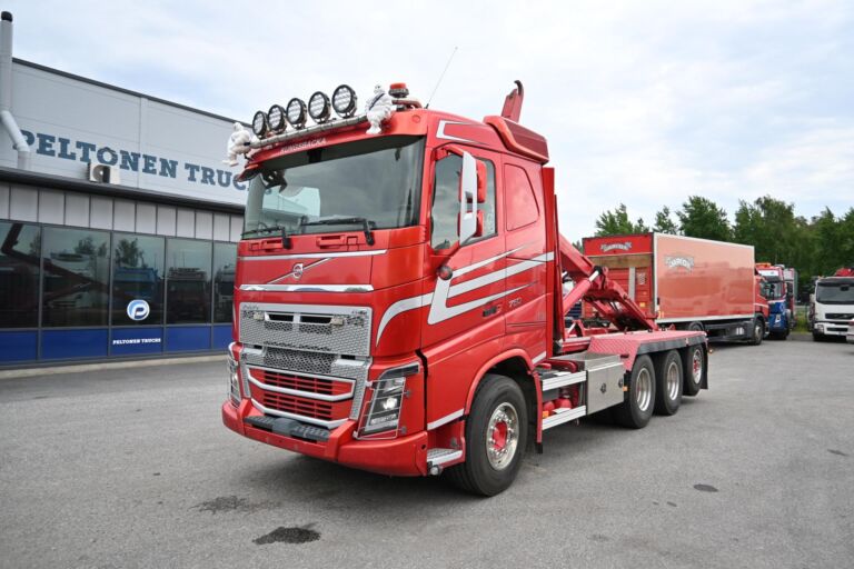 Volvo FH750 8x4*4 JOAB 26T