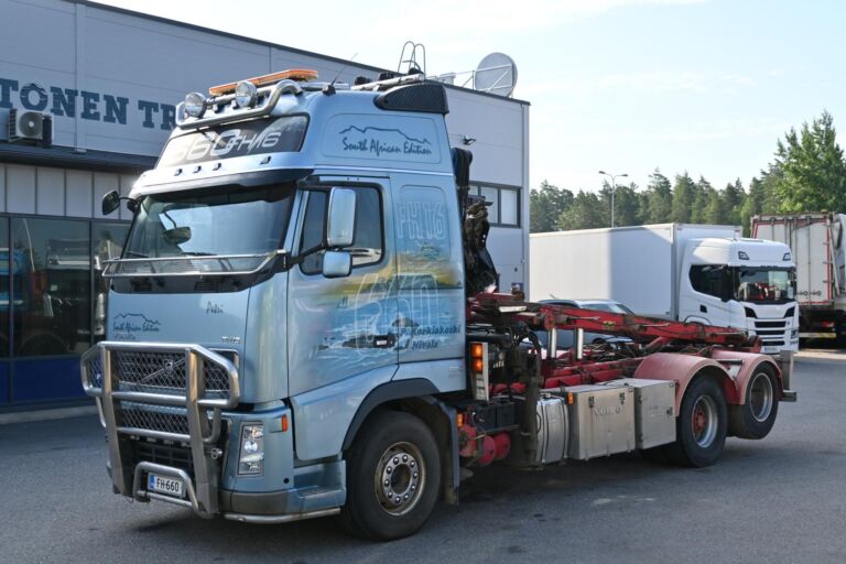 Volvo FH660 6x2 nosturi ja vaijeriauto