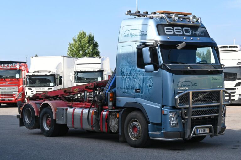 Volvo FH660 6x2 nosturi ja vaijeriauto