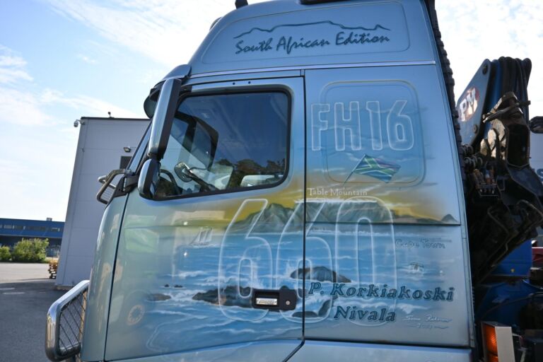 Volvo FH660 6x2 nosturi ja vaijeriauto