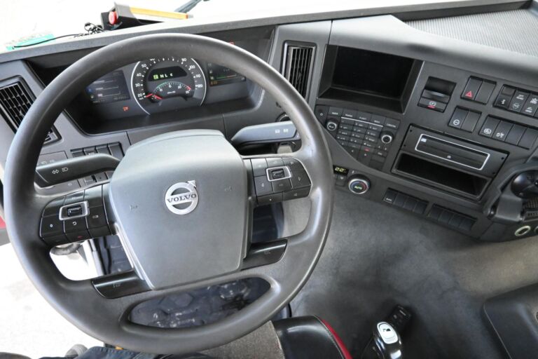 Volvo FMX500 8x4/4 Vaijeri