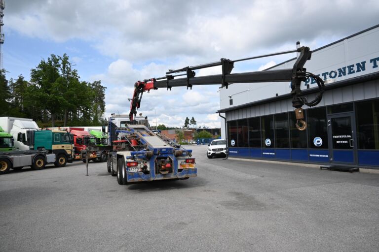 Volvo FH400 8x2 vm. 2016 nosturilla