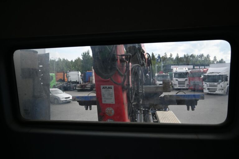 Volvo FH400 8x2 vm. 2016 nosturilla
