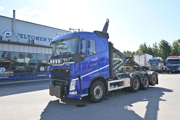 Volvo FH540 8x4*4 Tridem Koukku/Aurapuskuri