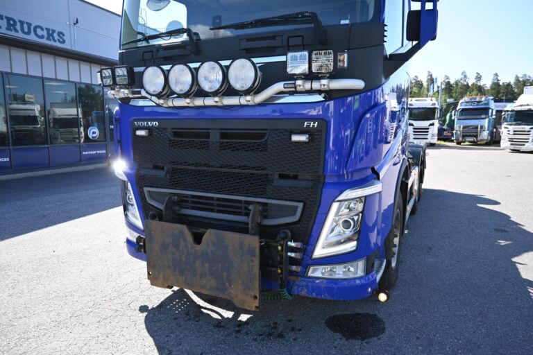 Volvo FH540 8x4*4 Tridem Koukku/Aurapuskuri