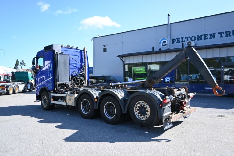 Volvo FH540 8x4*4 Tridem Koukku/Aurapuskuri