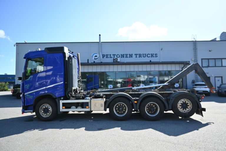 Volvo FH540 8x4*4 Tridem Koukku/Aurapuskuri
