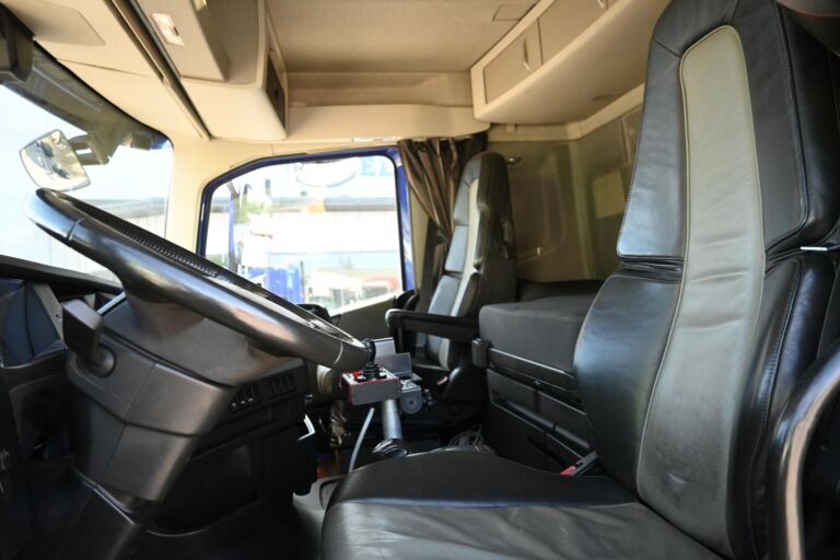 Volvo FH540 8x4*4 Tridem Koukku/Aurapuskuri